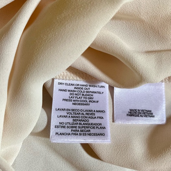 ✨Anne Klein Smocked-Cuff Tie-Neck Blouse✨ NWT - Picture 9 of 15